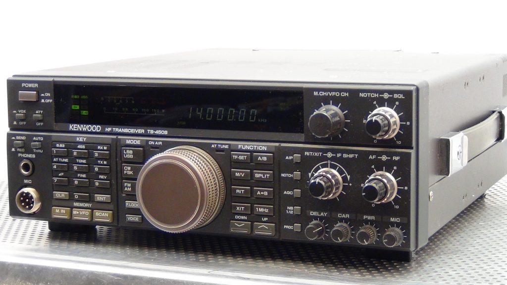 Kenwood TS-450SAT Transceiver #3 – Jahnke Electronics