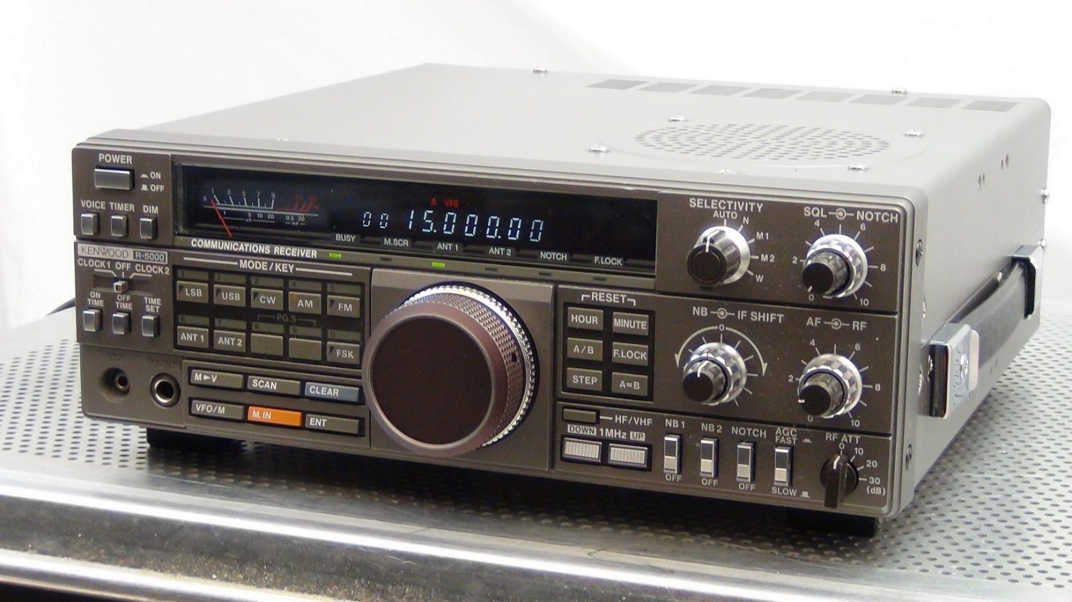 Kenwood R-5000 Receiver – Extremely Nice !! – Jahnke Electronics