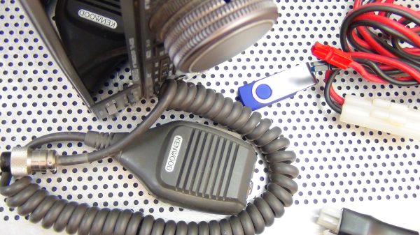 Kenwood TS-450SAT Transceiver #3 - Image 4