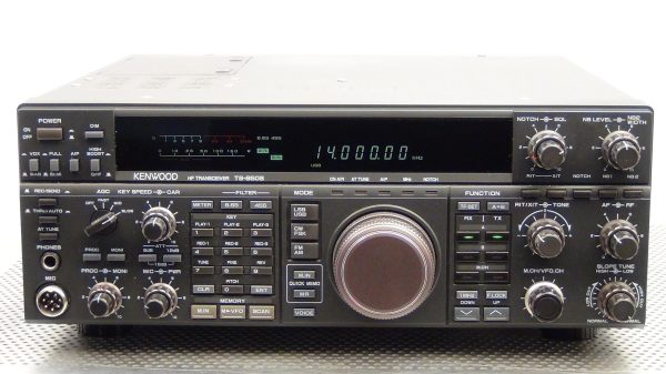 Kenwood TS-850S Transceiver - Image 2