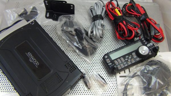 Kenwood TS-480HX Transceiver