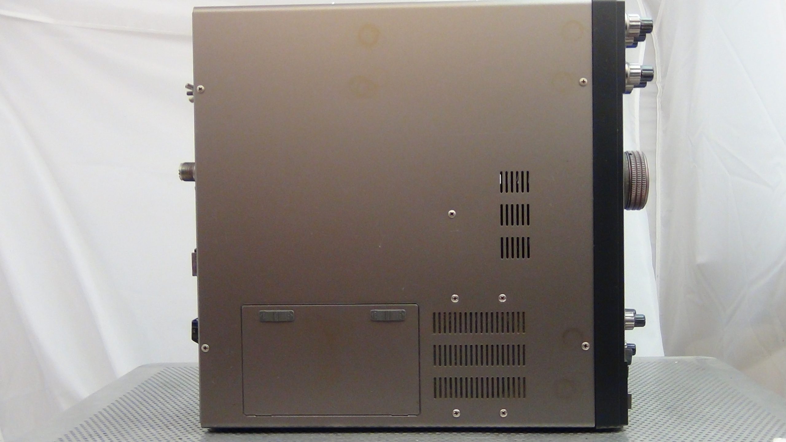 Kenwood TS-850SAT Transceiver #4 - Image 9